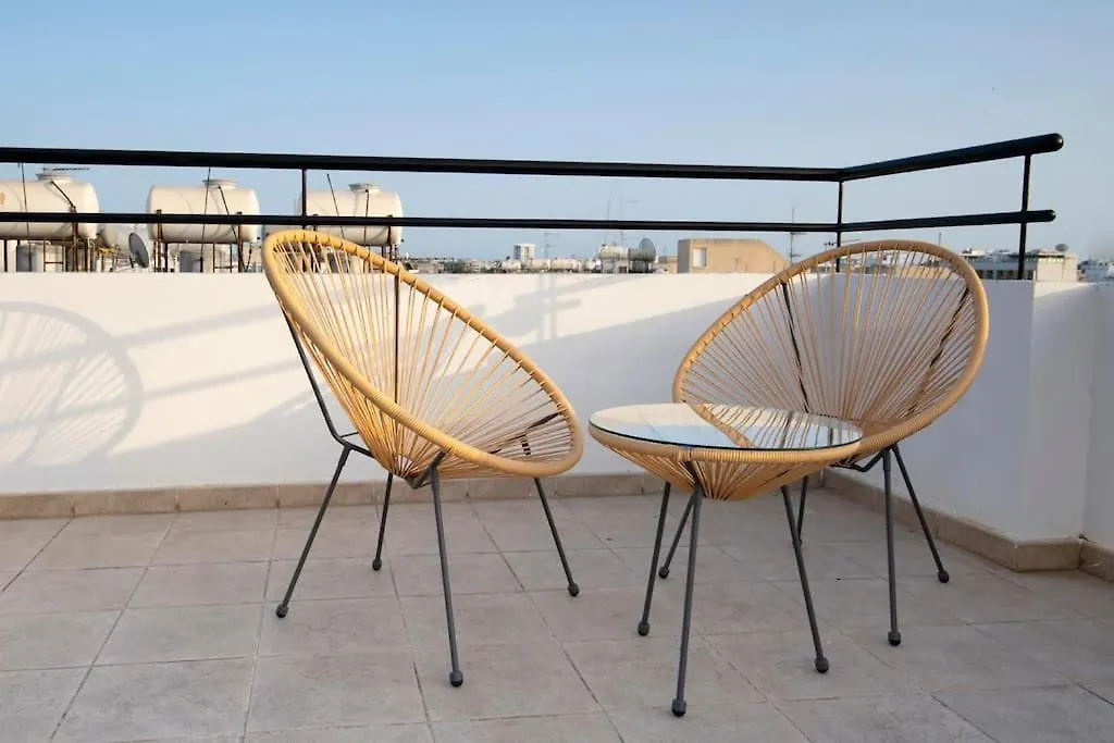 City Center Top Floor Big Balcony 2Br Close To The Beach Larnaca 0*,  Chypre