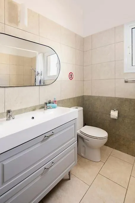 City Center Top Floor Big Balcony 2Br Close To The Beach Larnaca Chypre