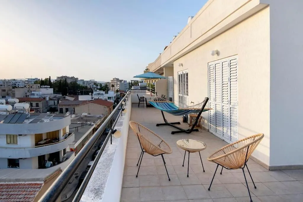 City Center Top Floor Big Balcony 2Br Close To The Beach Larnaca